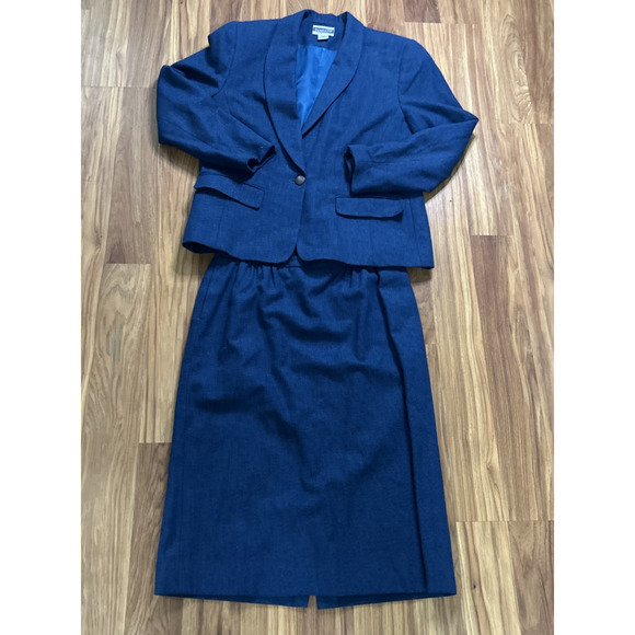 Pendleton Dresses & Skirts - VTG Pendleton Suit Set Blue 100% Virgin Wool Blazer Skirt Career Women’s 14 USA